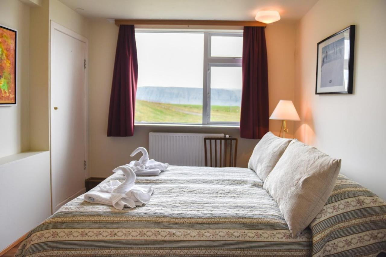 Hotel Latrabjarg Hnjotur Extérieur photo